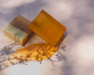 Comment lancer un atelier de savonnerie après une formation spécialisée